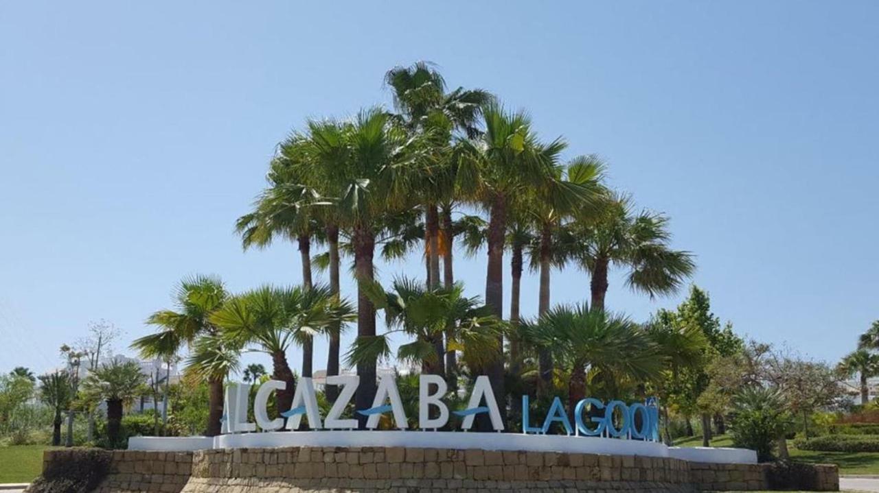 Апартаменти Alcazaba Lagoon Estepona Golf Екстер'єр фото