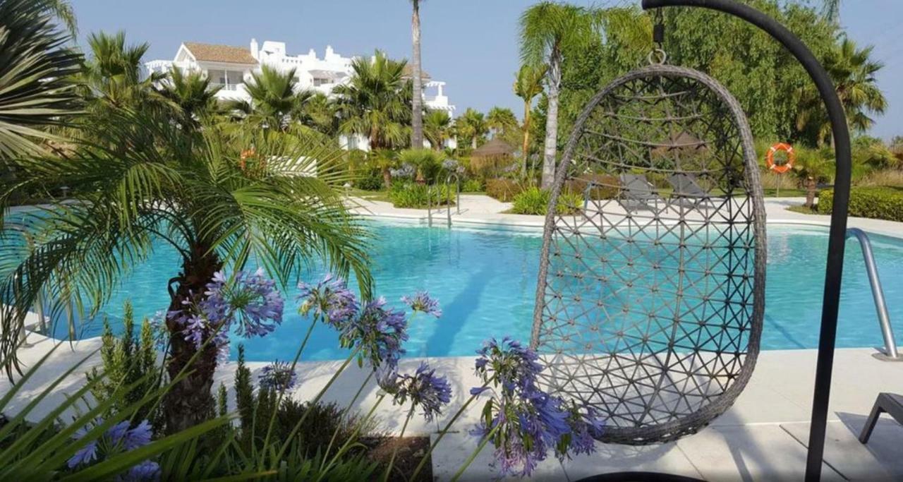 Апартаменти Alcazaba Lagoon Estepona Golf Екстер'єр фото